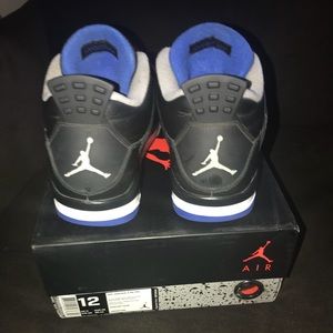 Air Jordan 4 motor sport alternate